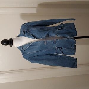 EUC Faded Glory Fitted SZ Small Jean Jacket